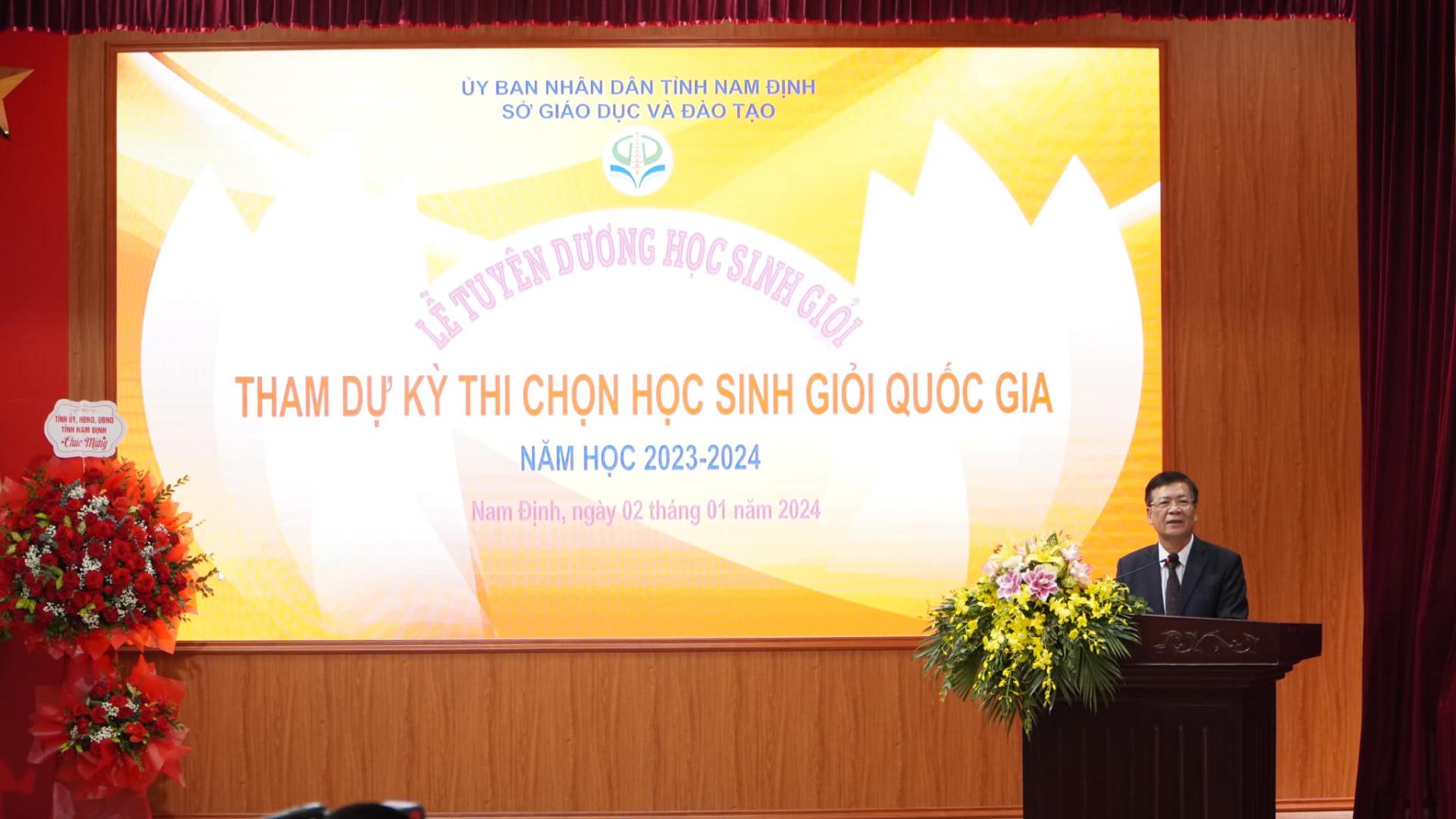 NGUT. Cao Xuân Hùng – Giám đốc Sở GD&ĐT phát biểu về công tác tập huấn HSGGG năm học 2023-2024